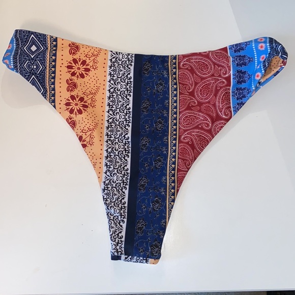 bikini bottoms - Picture 2 of 2